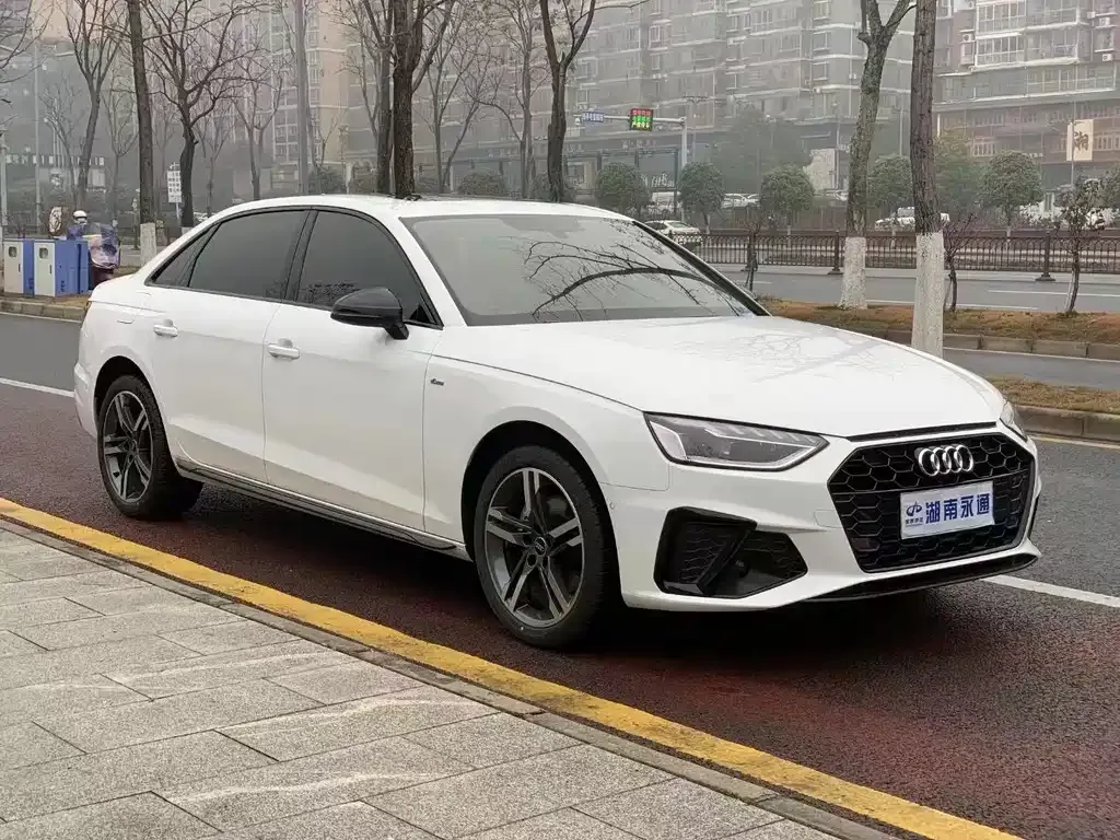 Audi A4L 2023 из CN, фото 6