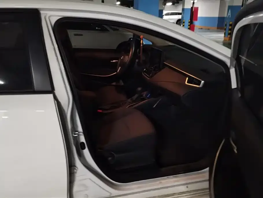Toyota Corolla 2022 из CN, фото 8