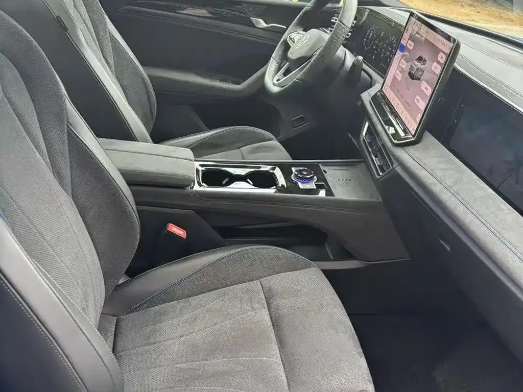 Volkswagen Tiguan L 2024 из CN, фото 5