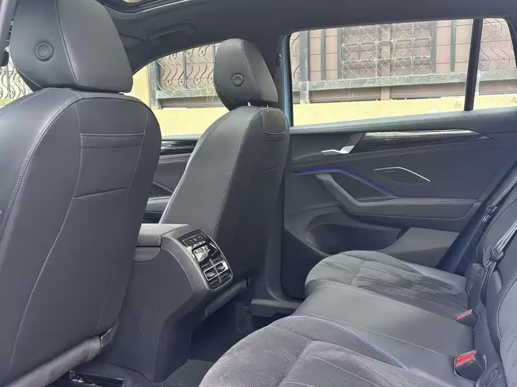 Volkswagen Tiguan L 2024 из CN, фото 4