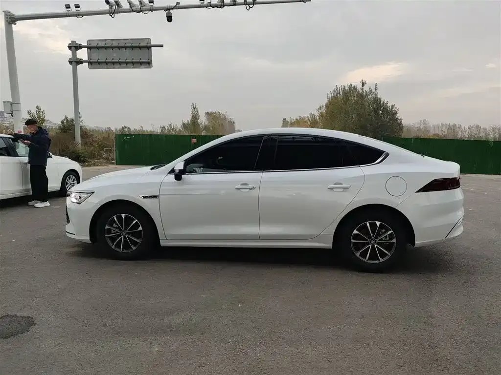 BYD Qin PLUS — фото 9