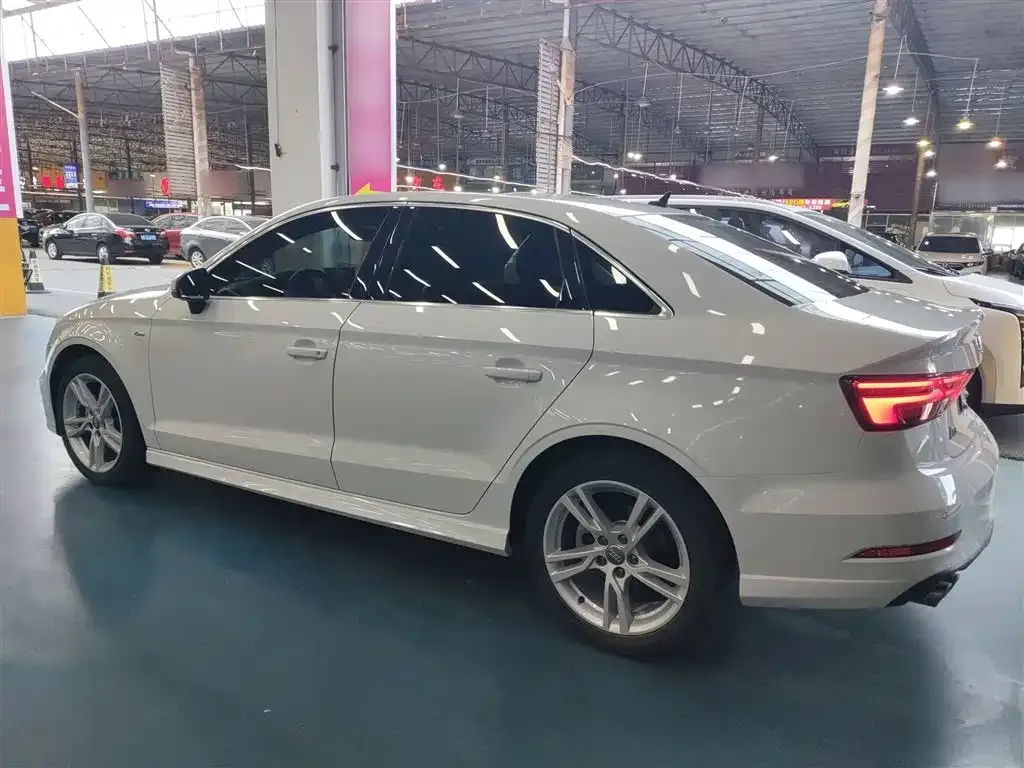 Audi A3 2021 из CN, фото 4