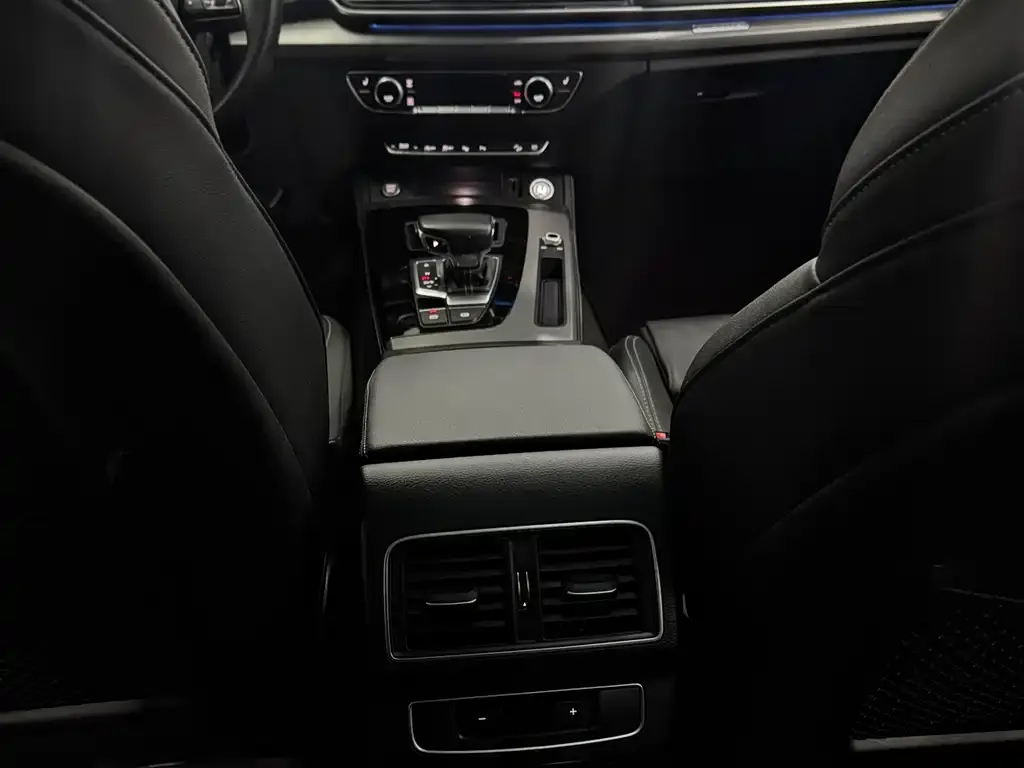 Audi Q5L 2022 из CN, фото 9