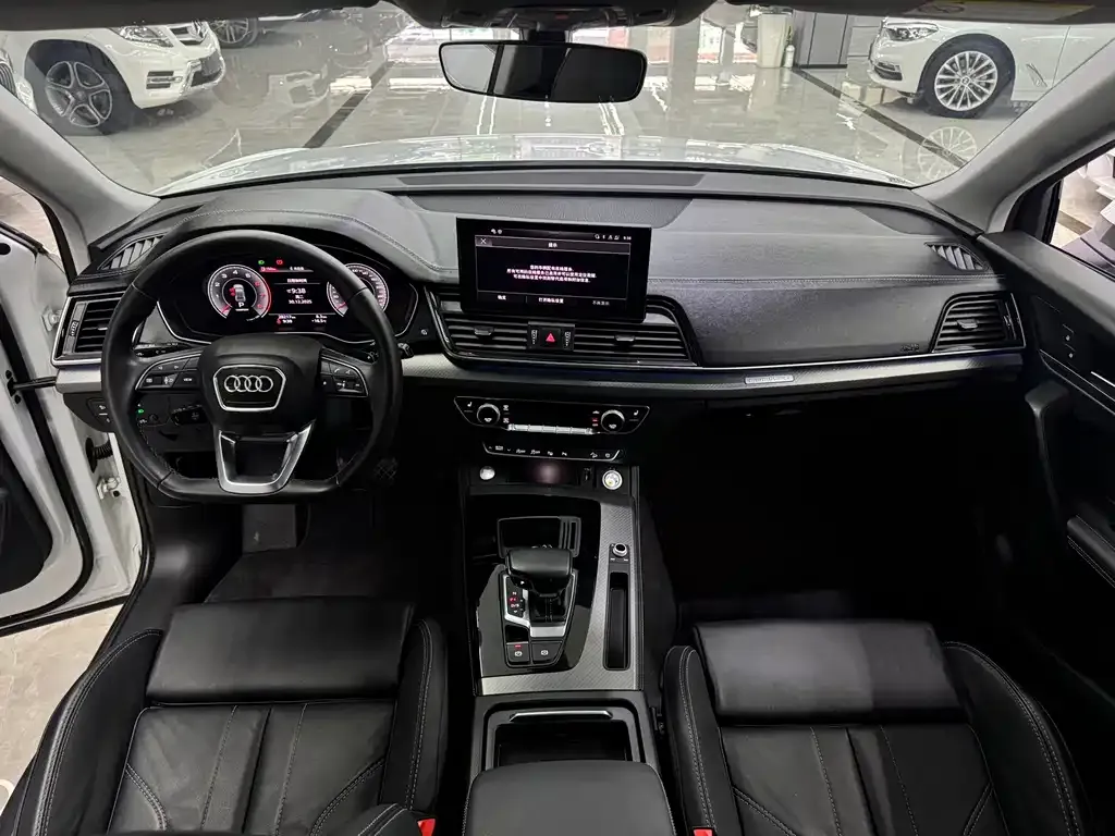 Audi Q5L 2022 из CN, фото 8