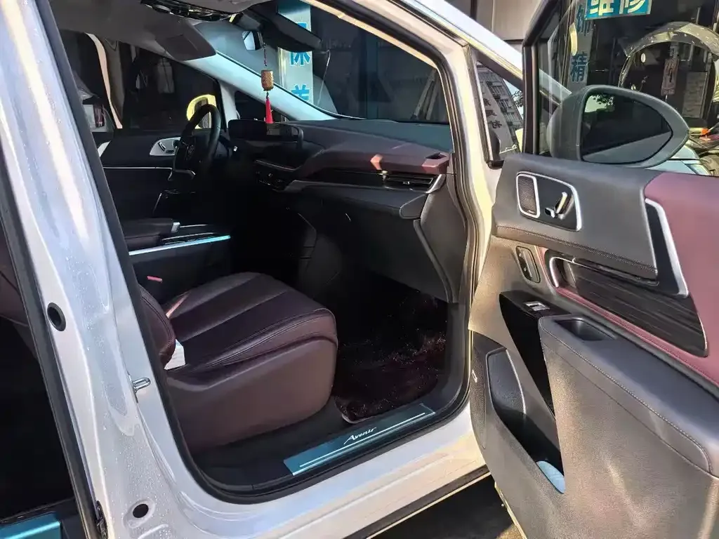 Buick Century 2024 из CN, фото 4