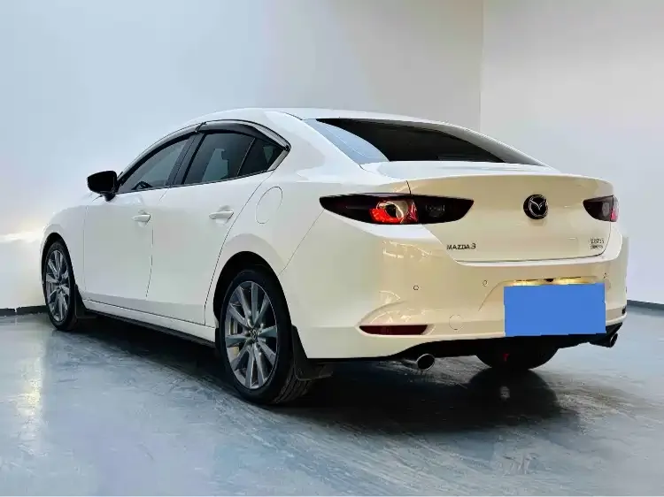 Mazda 3 Axela — фото 6