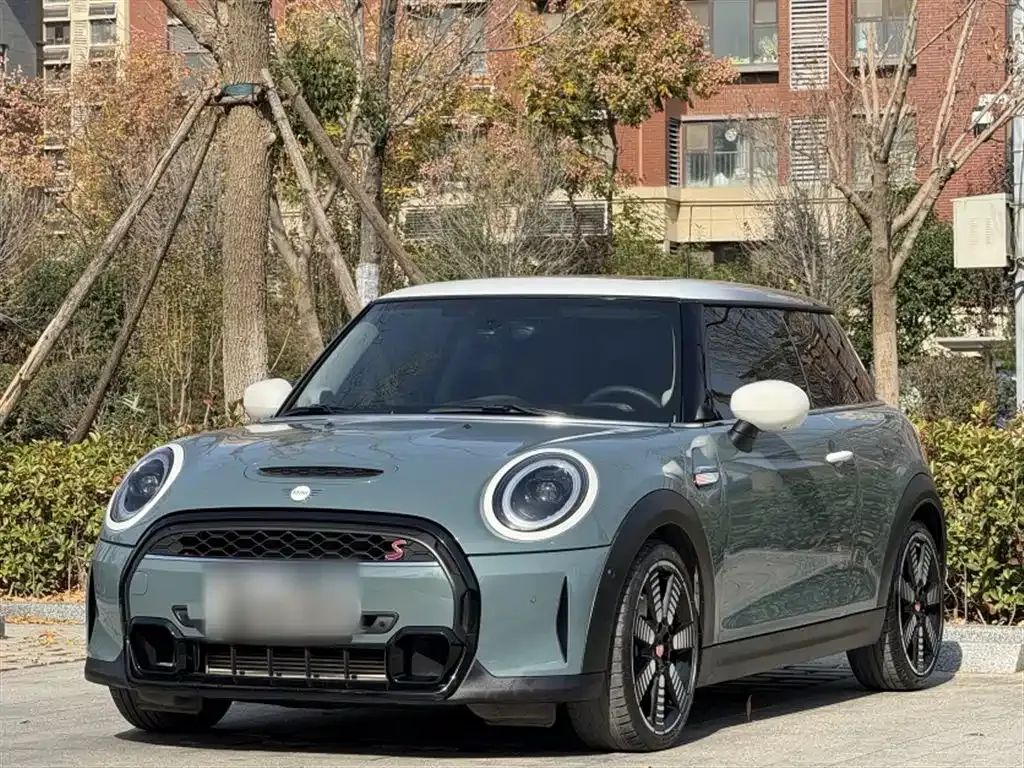 MINI Cooper (3-door) 2023 из CN, фото 2