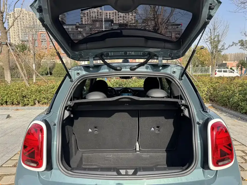 MINI Cooper (3-door) 2023 из CN, фото 9