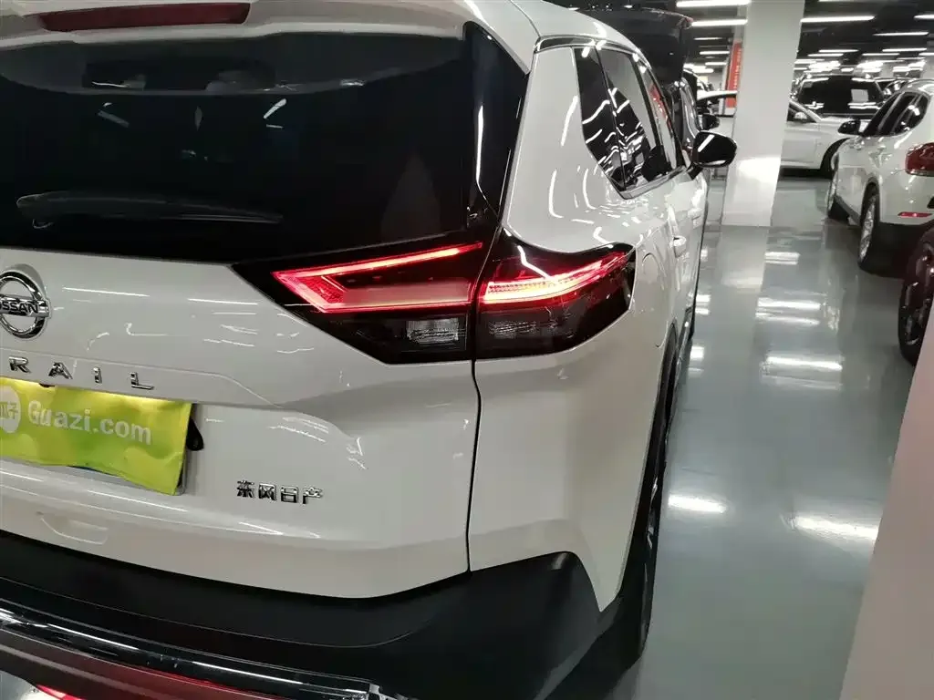 Nissan X-Trail 2022 из CN, фото 2