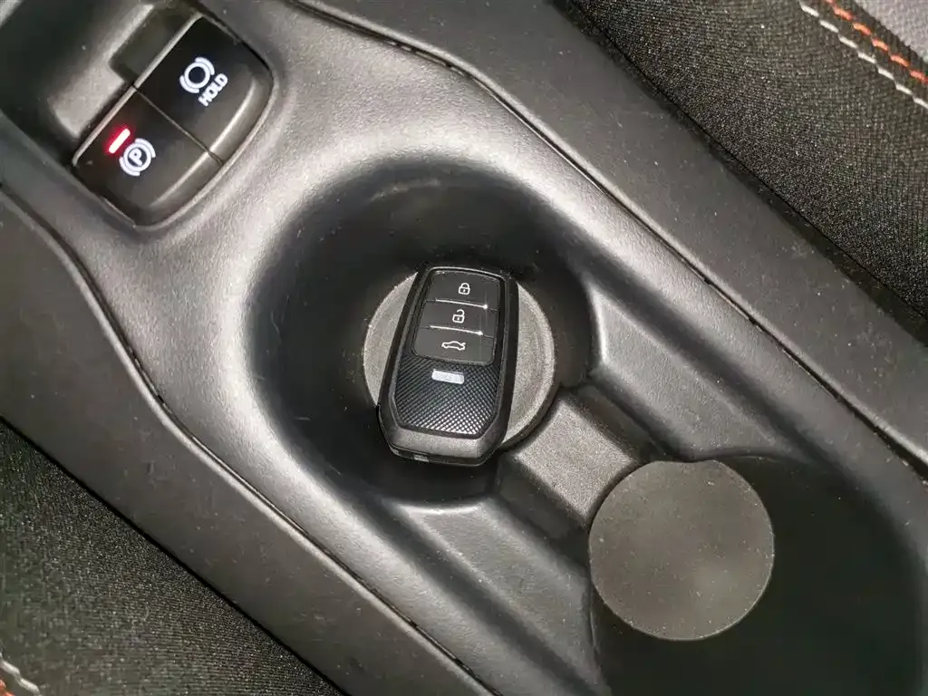 Toyota Corolla 2022 из CN, фото 9