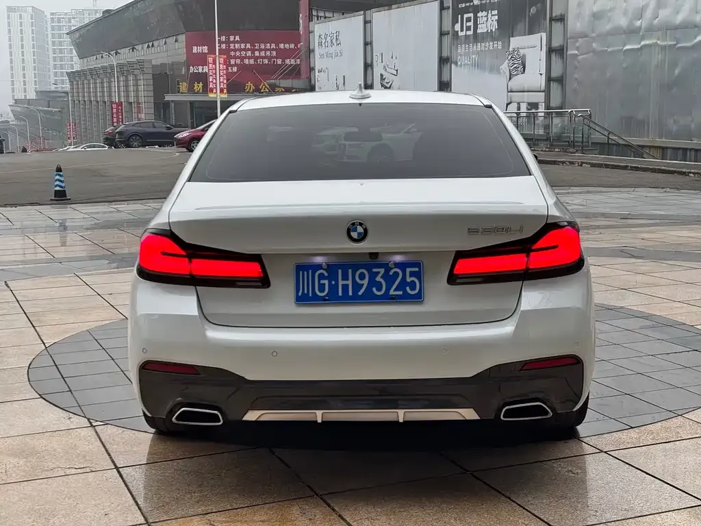 BMW 5 Series — фото 2