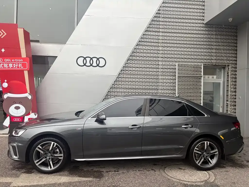 Audi A4L — фото 10