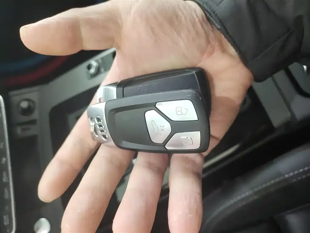 Audi Q5L 2021 из CN, фото 6
