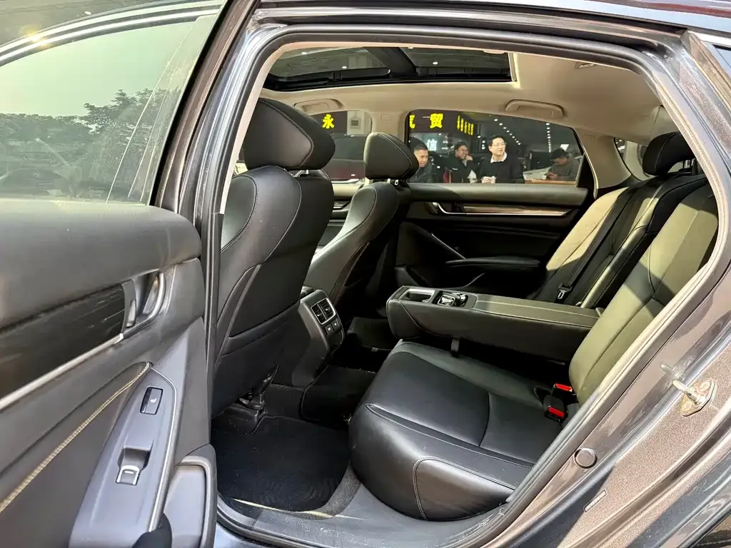 Honda Accord 2022 из CN, фото 2