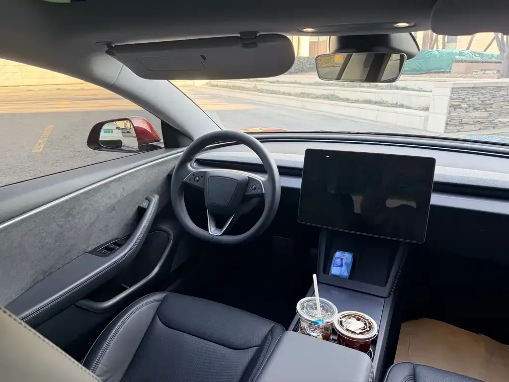 Tesla Model 3 2024 из CN, фото 2