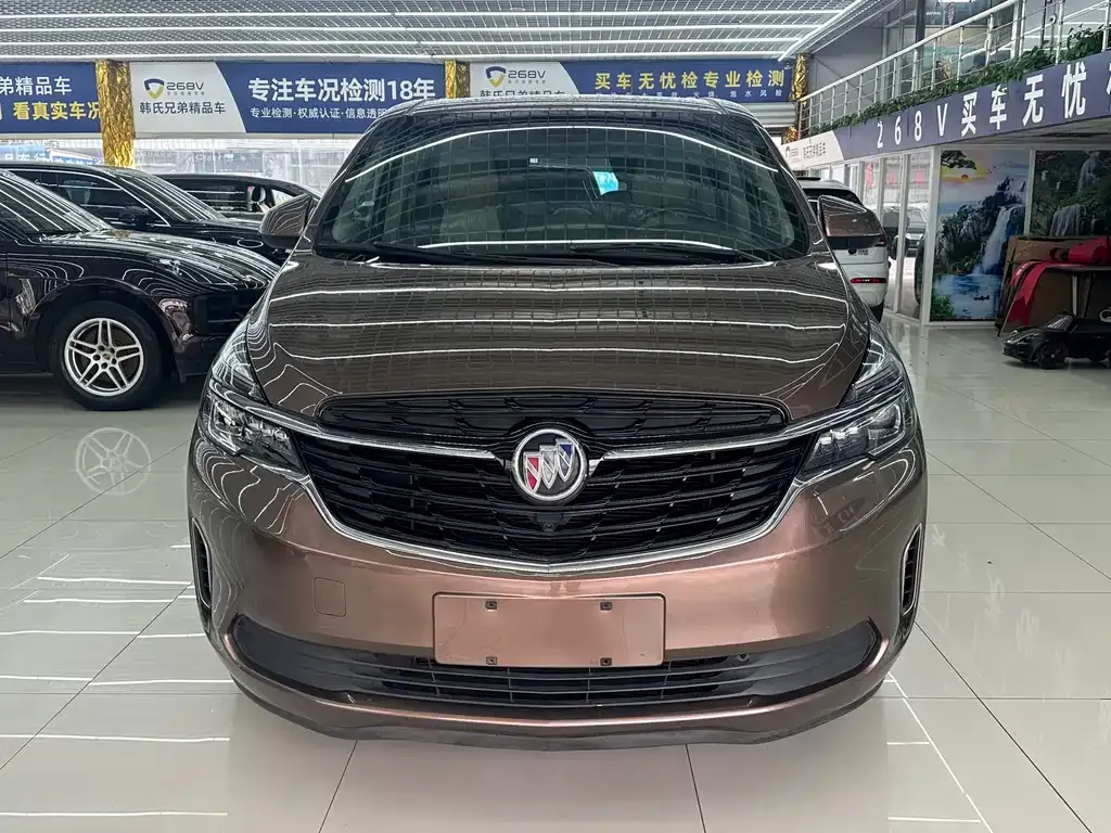 Buick GL8 2021 из CN, фото 2