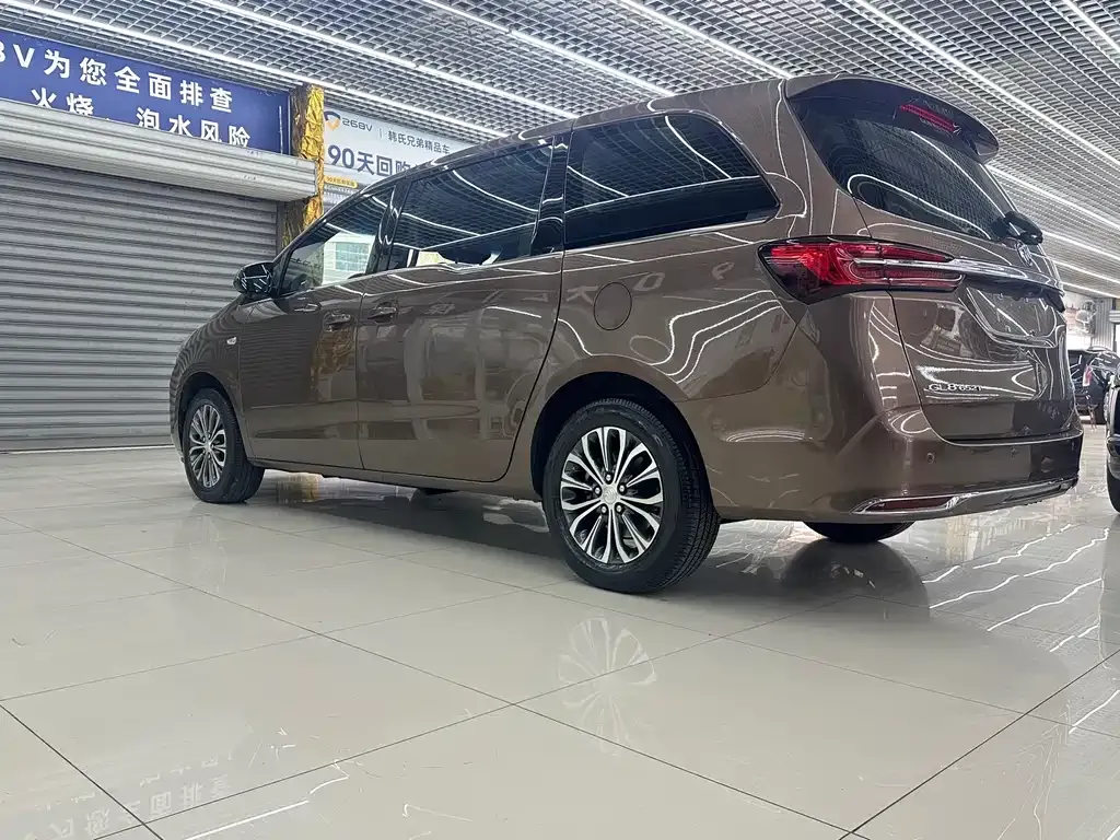 Buick GL8 2021 из CN, фото 3