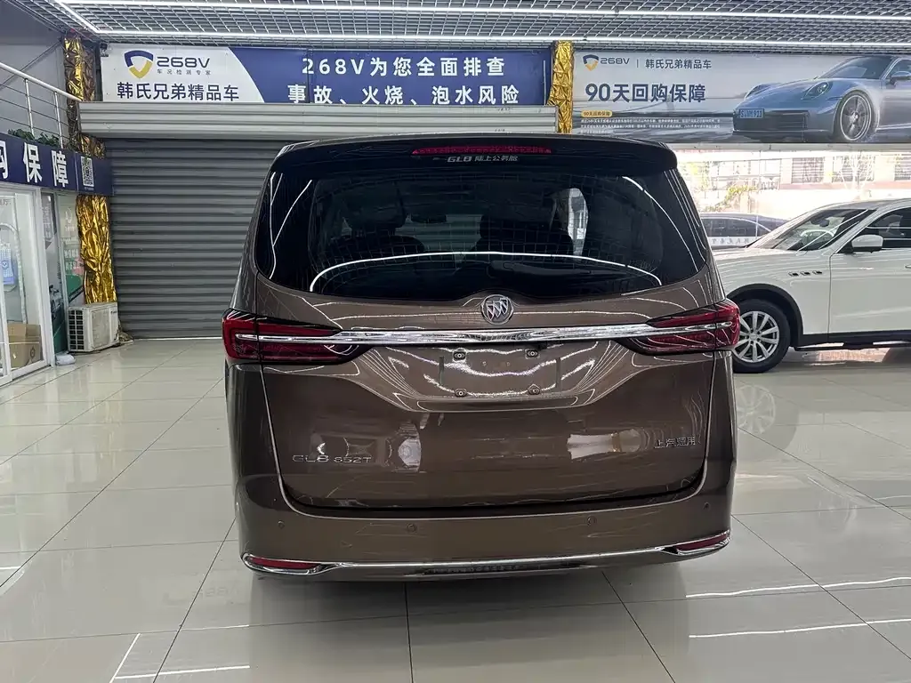 Buick GL8 2021 из CN, фото 4