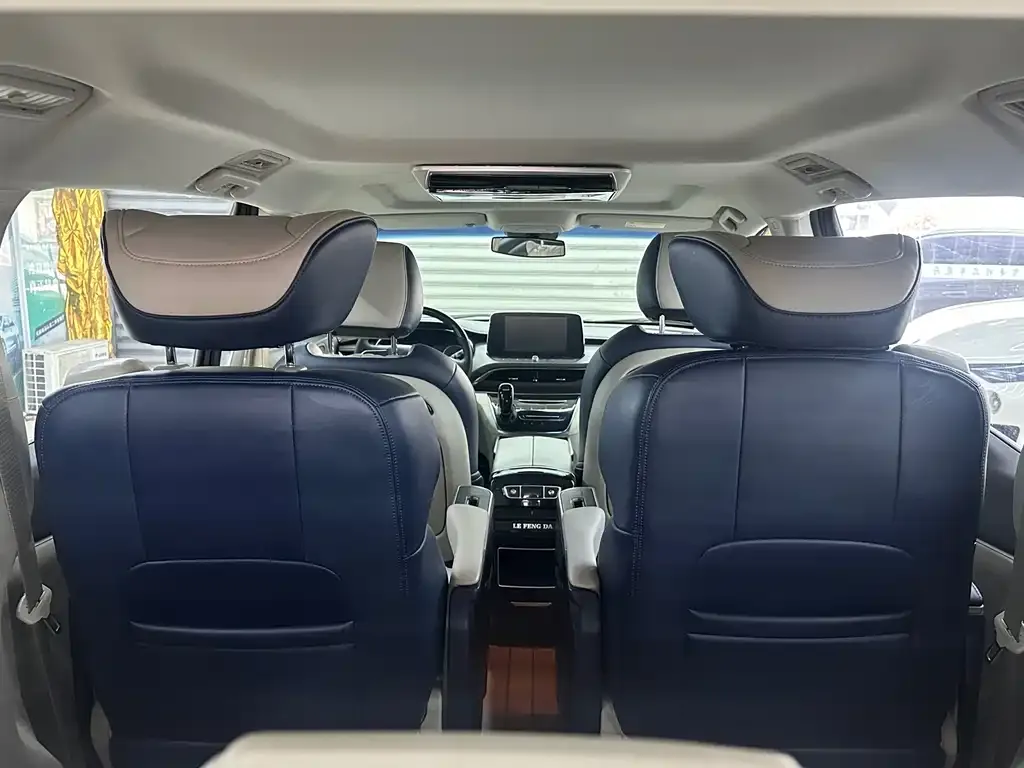 Buick GL8 2021 из CN, фото 7