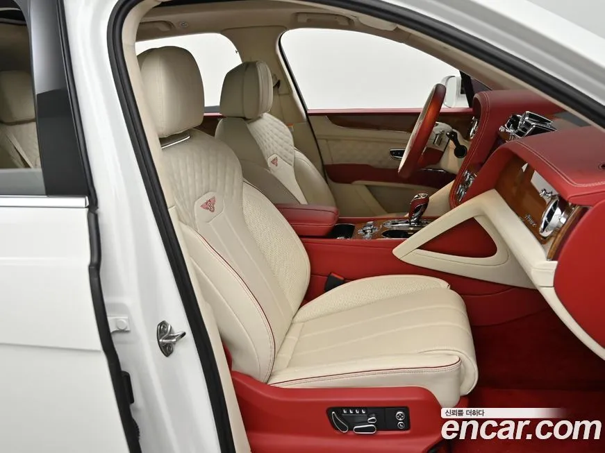 Bentley Bentayga 2023 из KR, фото 10