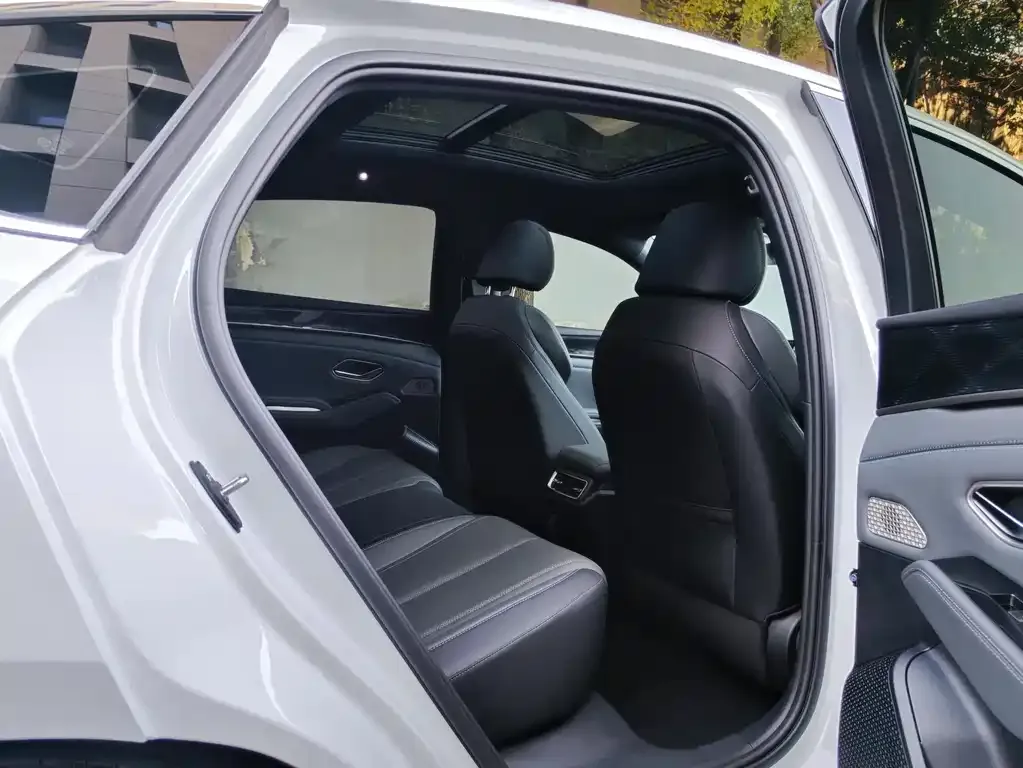 BYD Qin L 2025 из CN, фото 10