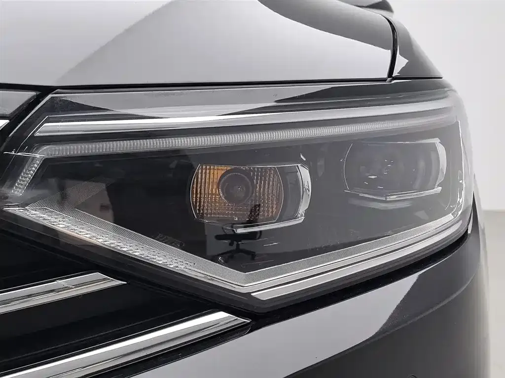 Volkswagen Magotan 2021 из CN, фото 7