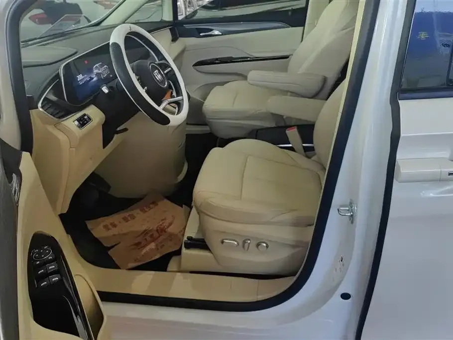 Buick GL8 2025 из CN, фото 8