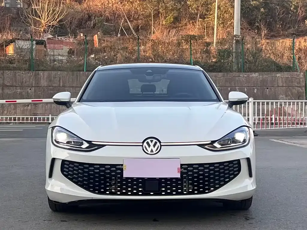Volkswagen Lamando 2024 из CN, фото 4