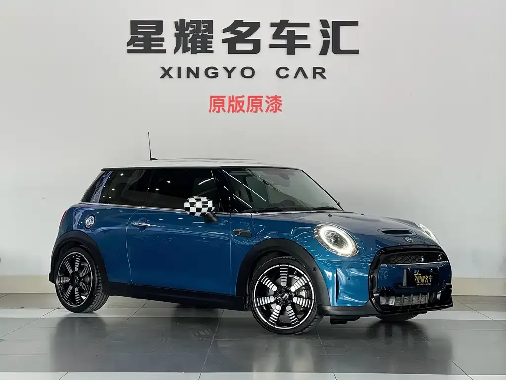 MINI Cooper (3-door) — фото 1
