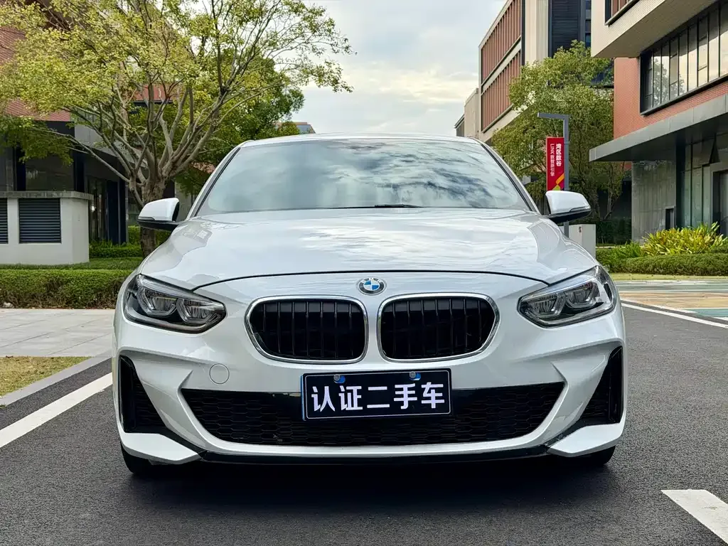BMW 1 Series 2022 из CN, фото 2