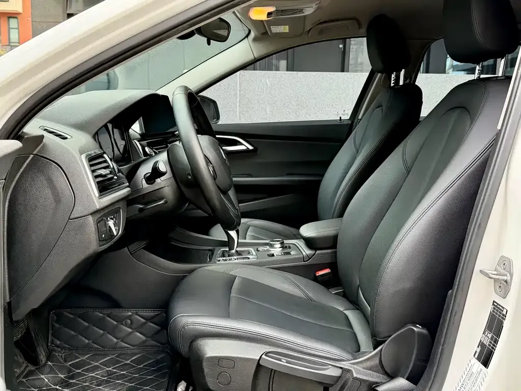 BMW 1 Series 2022 из CN, фото 9
