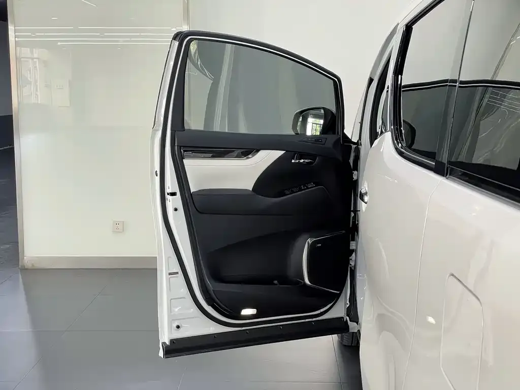 Lexus LM 2022 из CN, фото 7