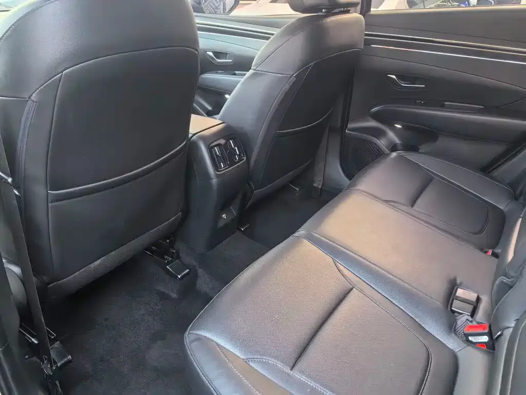 Hyundai Tucson 2023 из CN, фото 10