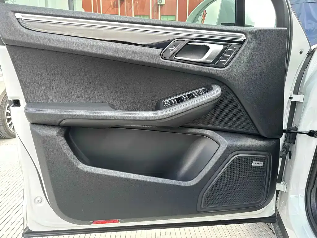 Porsche Macan 2021 из CN, фото 8