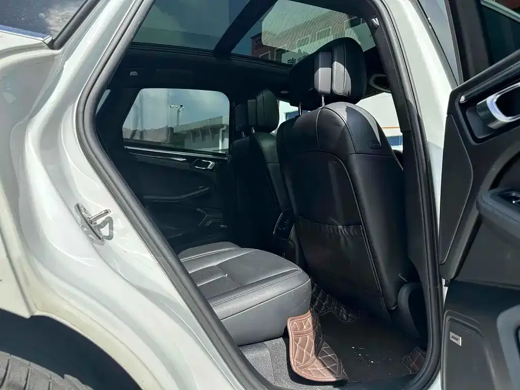 Porsche Macan 2021 из CN, фото 2