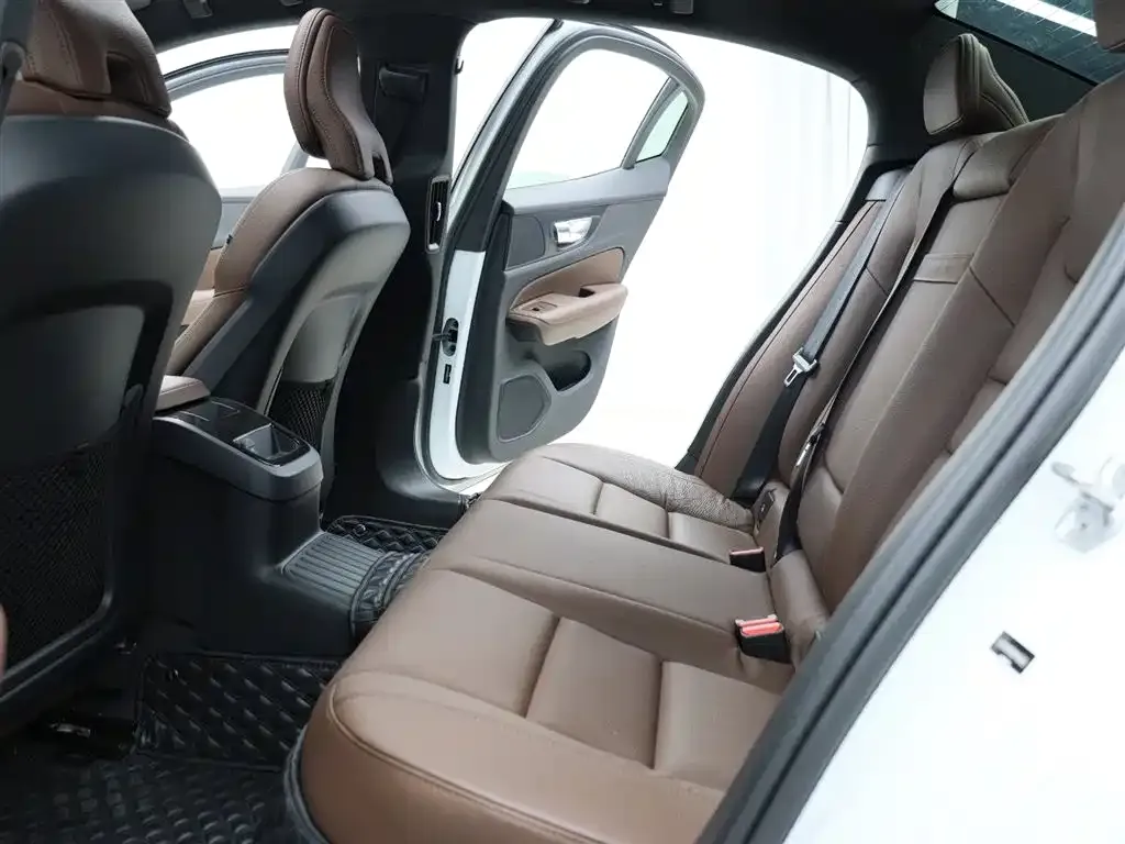 [object Object] S60 PHEV 2022 из CN, фото 6