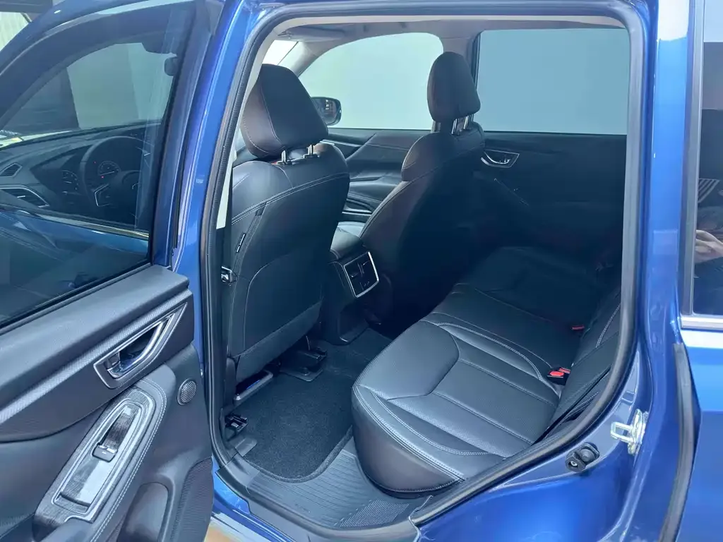 Subaru Forester — фото 9