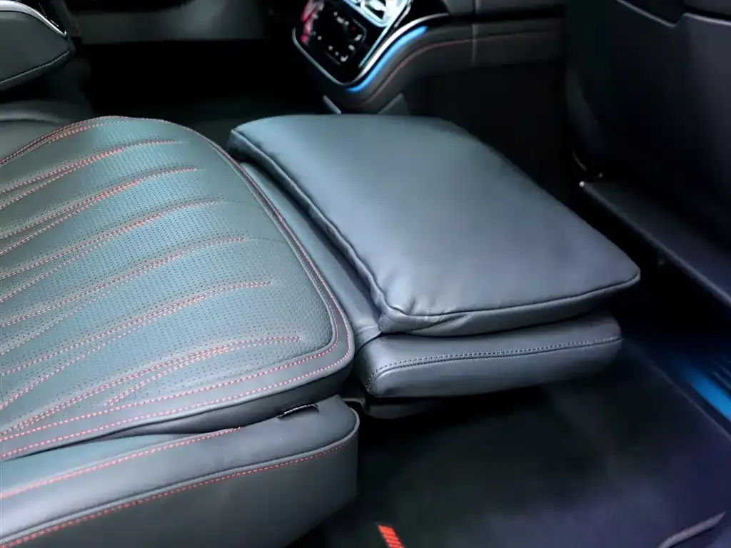 Mercedes-Benz S-Class AMG New Energy 2025 из CN, фото 9