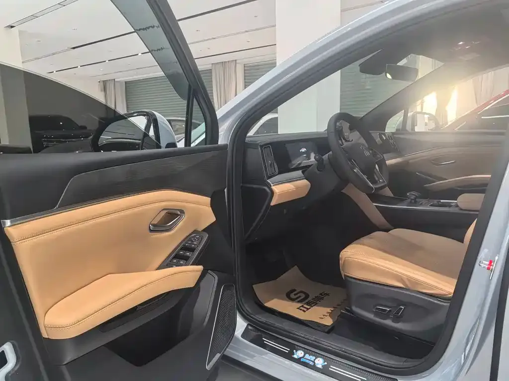 BYD L DM-i 2025 из CN, фото 8