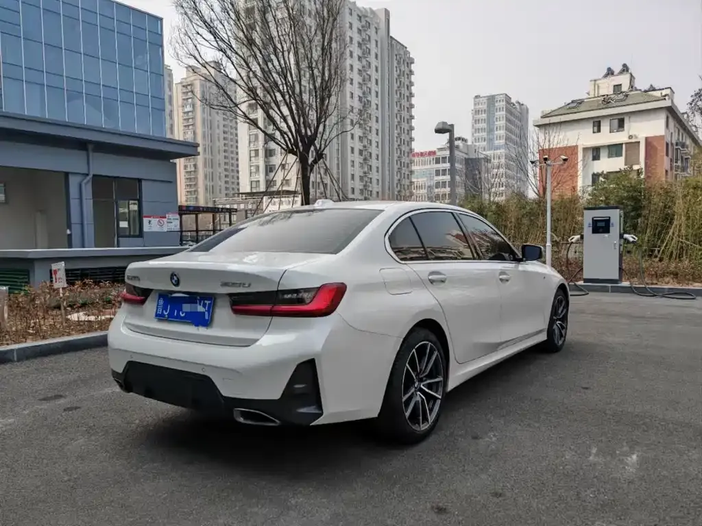 BMW 3 Series 2024 из CN, фото 3