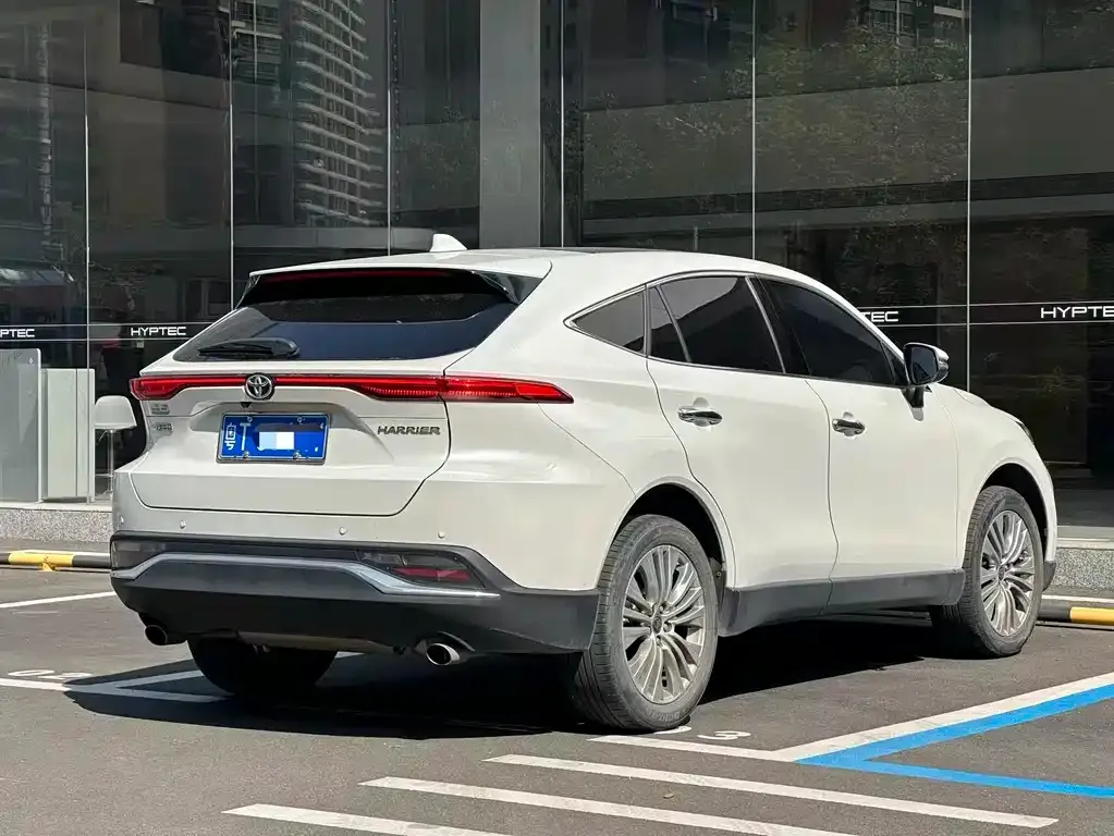 Toyota Harrier — фото 4