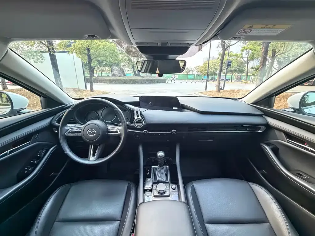 Mazda 3 Axela 2023 из CN, фото 10