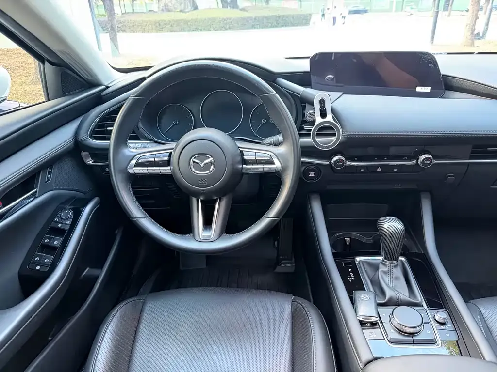 Mazda 3 Axela 2023 из CN, фото 9