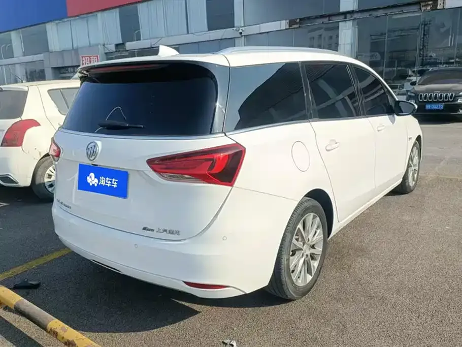 Buick GL6 2023 из CN, фото 3