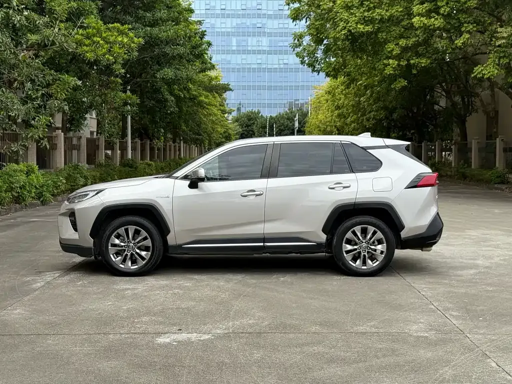 Toyota Wildlander New Energy 2021 из CN, фото 10