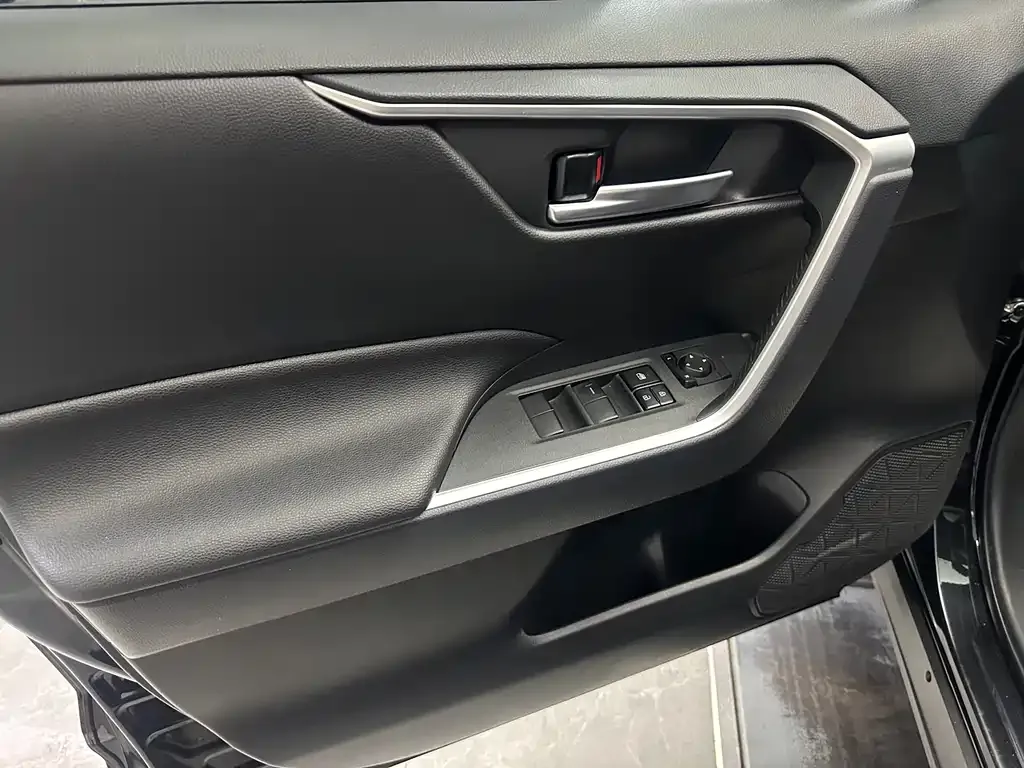 Toyota Wildlander 2021 из CN, фото 6