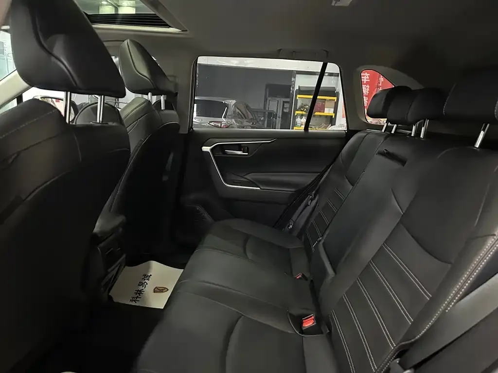 Toyota Wildlander 2021 из CN, фото 9
