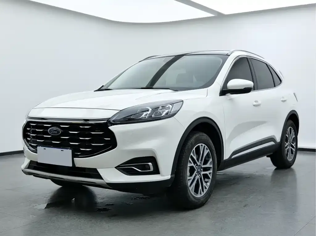 Ford Escape 2023 из CN, фото 1