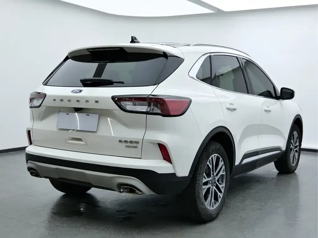 Ford Escape 2023 из CN, фото 3