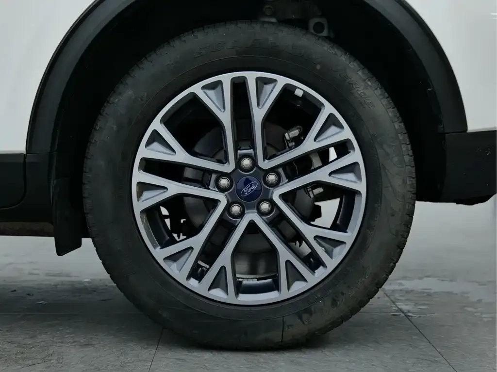 Ford Escape 2023 из CN, фото 6